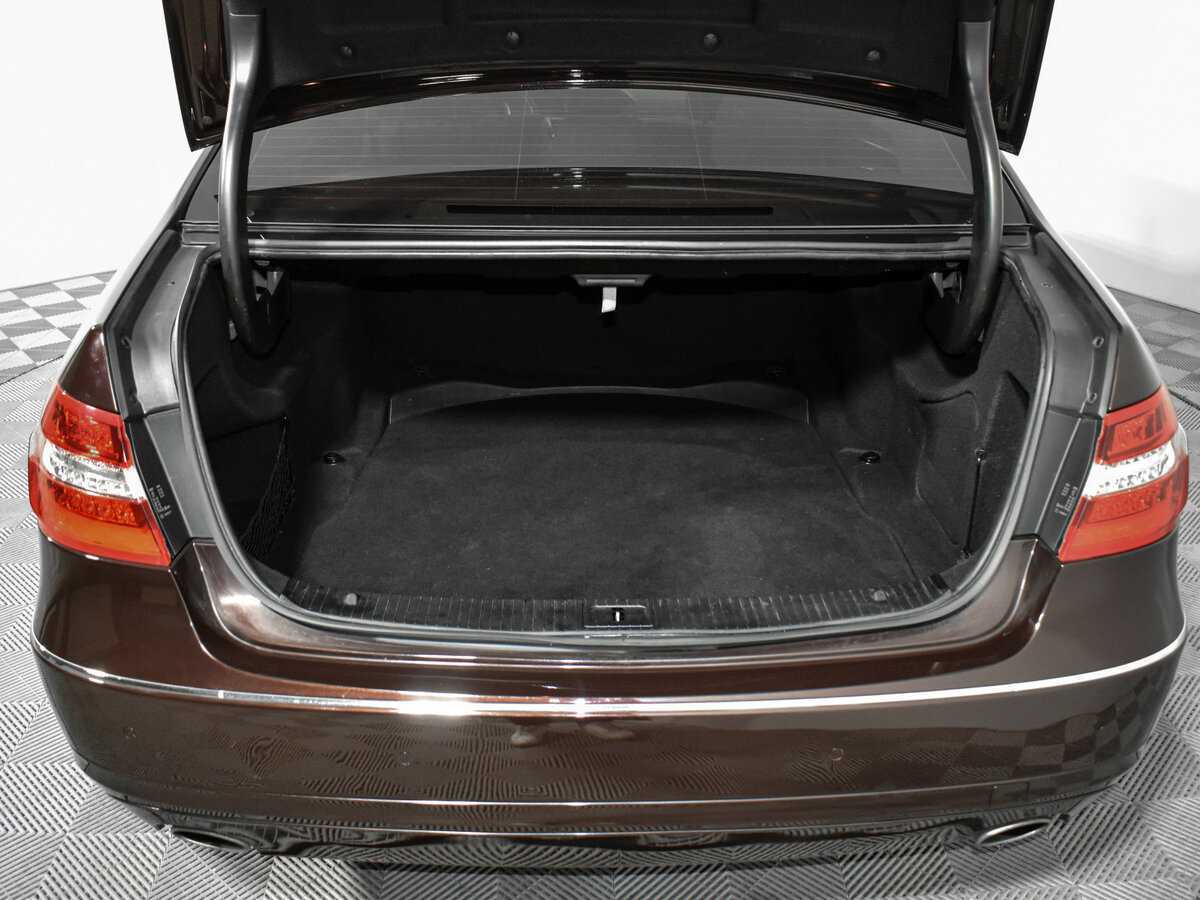 Mercedes-Benz E-Класс 2010 года с пробегом. Фото: #18