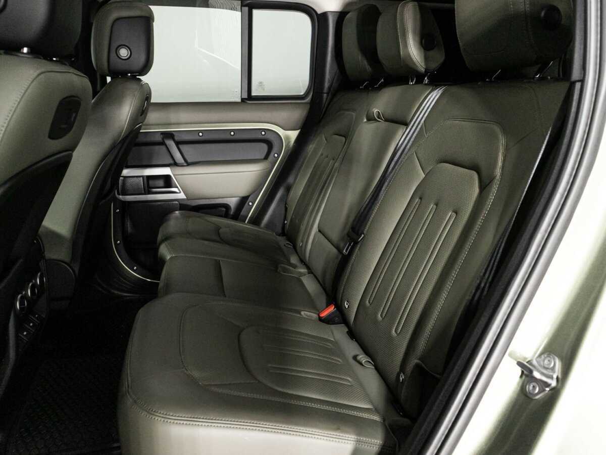 Land Rover Defender 2020 года с пробегом. Фото: #7
