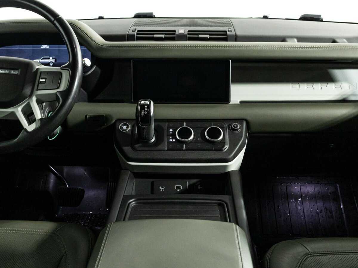 Land Rover Defender 2020 года с пробегом. Фото: #11