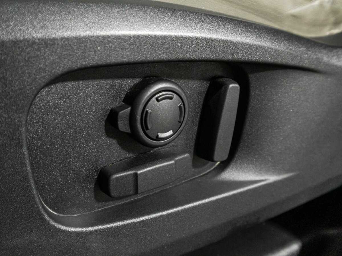 Land Rover Defender 2020 года с пробегом. Фото: #15