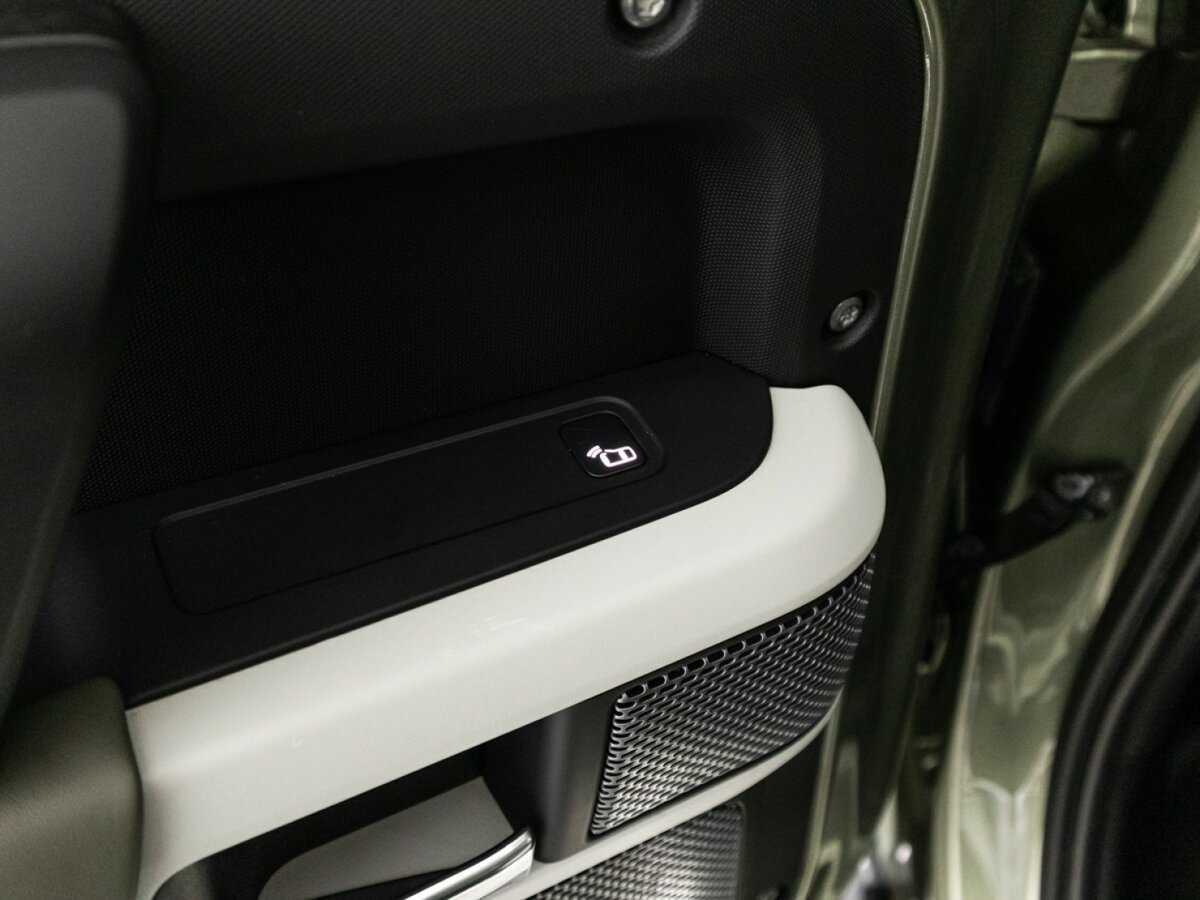 Land Rover Defender 2020 года с пробегом. Фото: #24