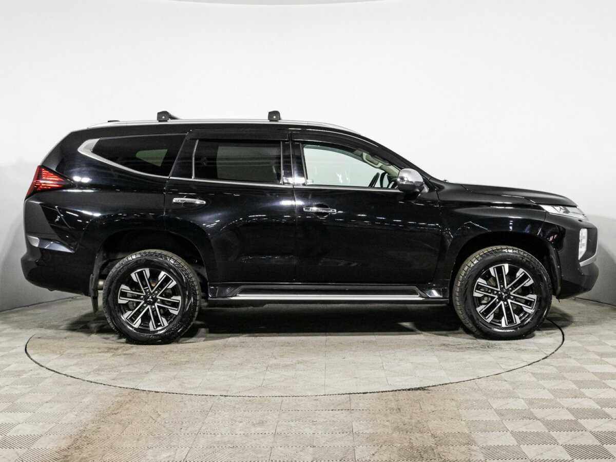 Mitsubishi Pajero Sport 2021 года с пробегом. Фото: #3