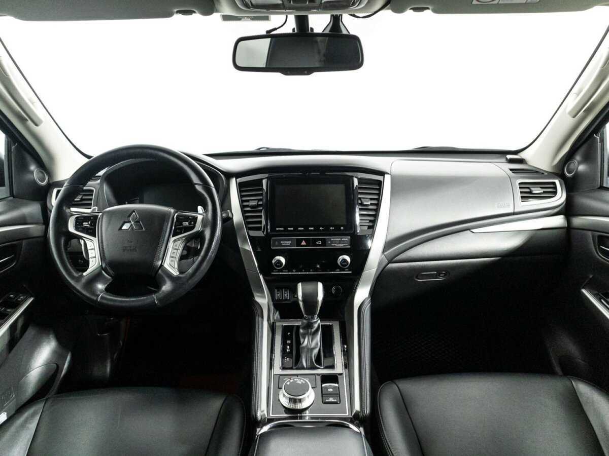 Mitsubishi Pajero Sport 2021 года с пробегом. Фото: #12