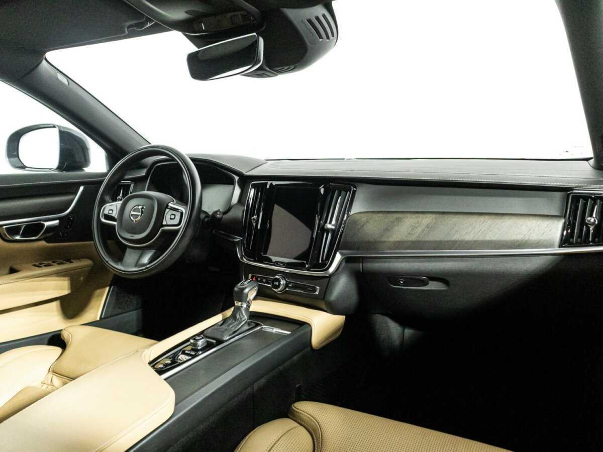 Volvo V90 Cross Country 2019 года с пробегом. Фото: #8