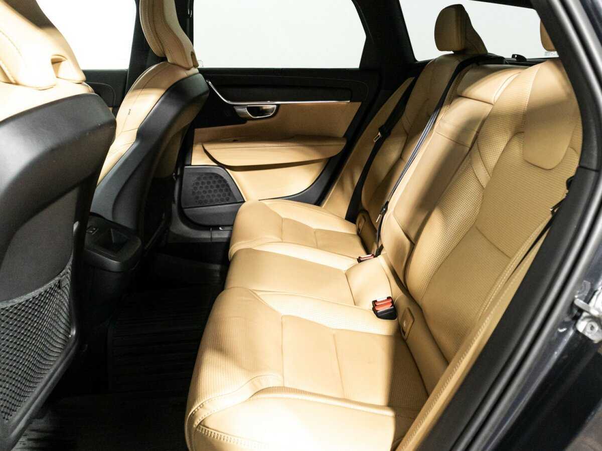 Volvo V90 Cross Country 2019 года с пробегом. Фото: #9