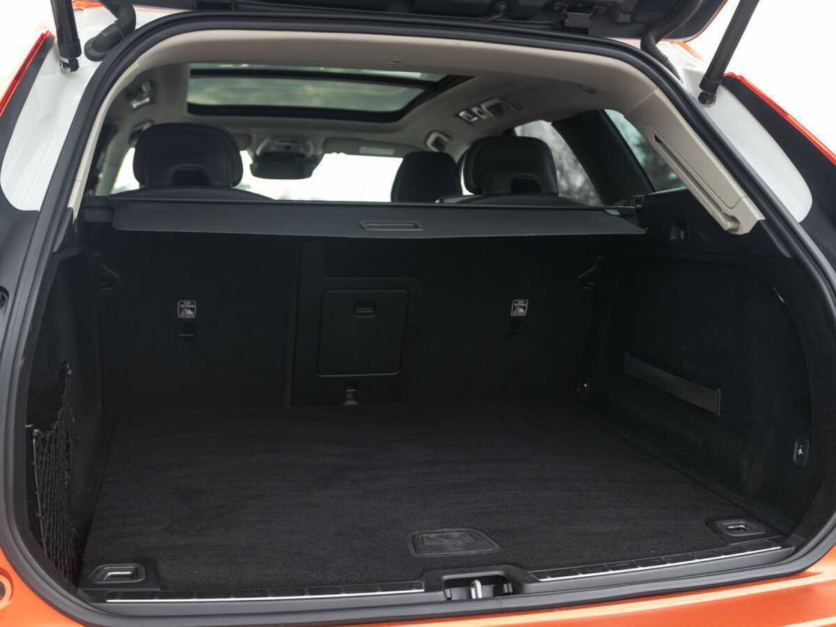 Volvo XC60 2019 года с пробегом. Фото: #15