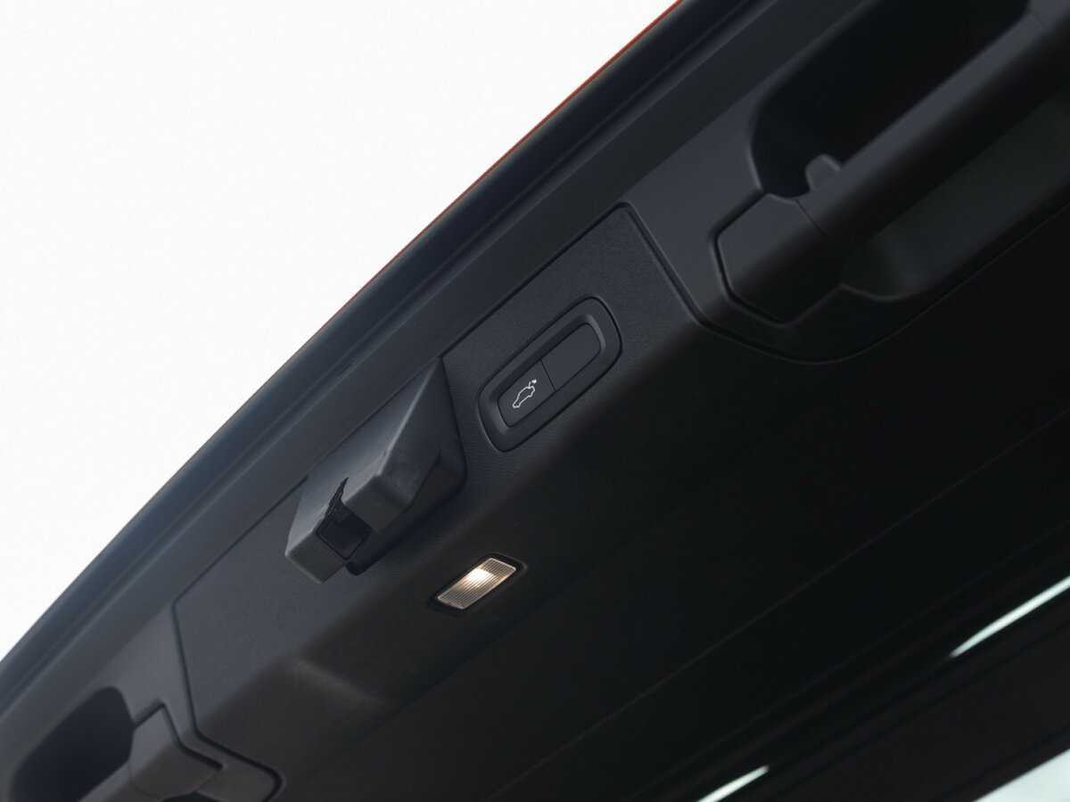 Volvo XC60 2019 года с пробегом. Фото: #16