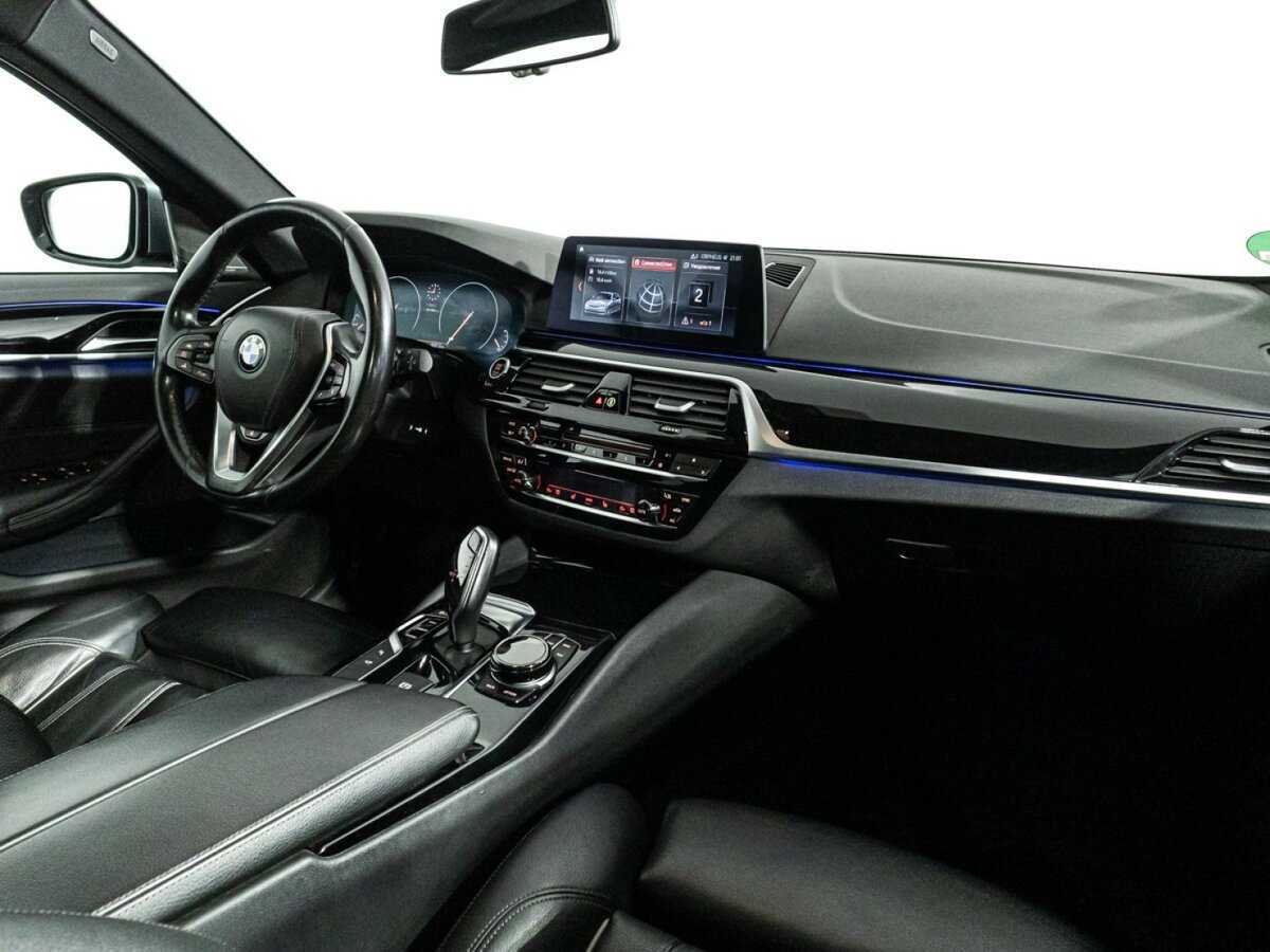 BMW 5 серии 2018 года с пробегом. Фото: #6