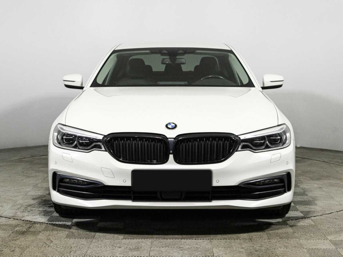 BMW 5 серии 2019 года с пробегом. Фото: #1