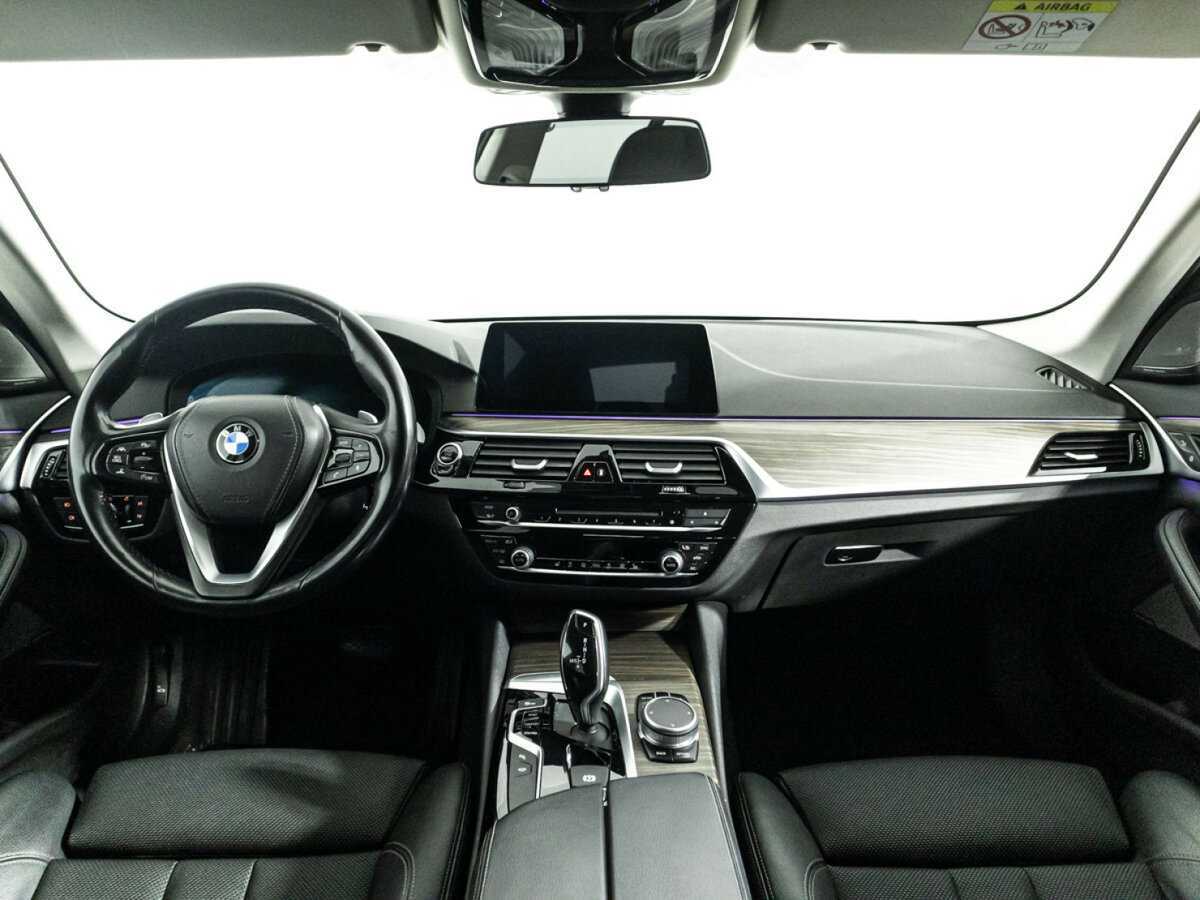 BMW 5 серии 2019 года с пробегом. Фото: #12