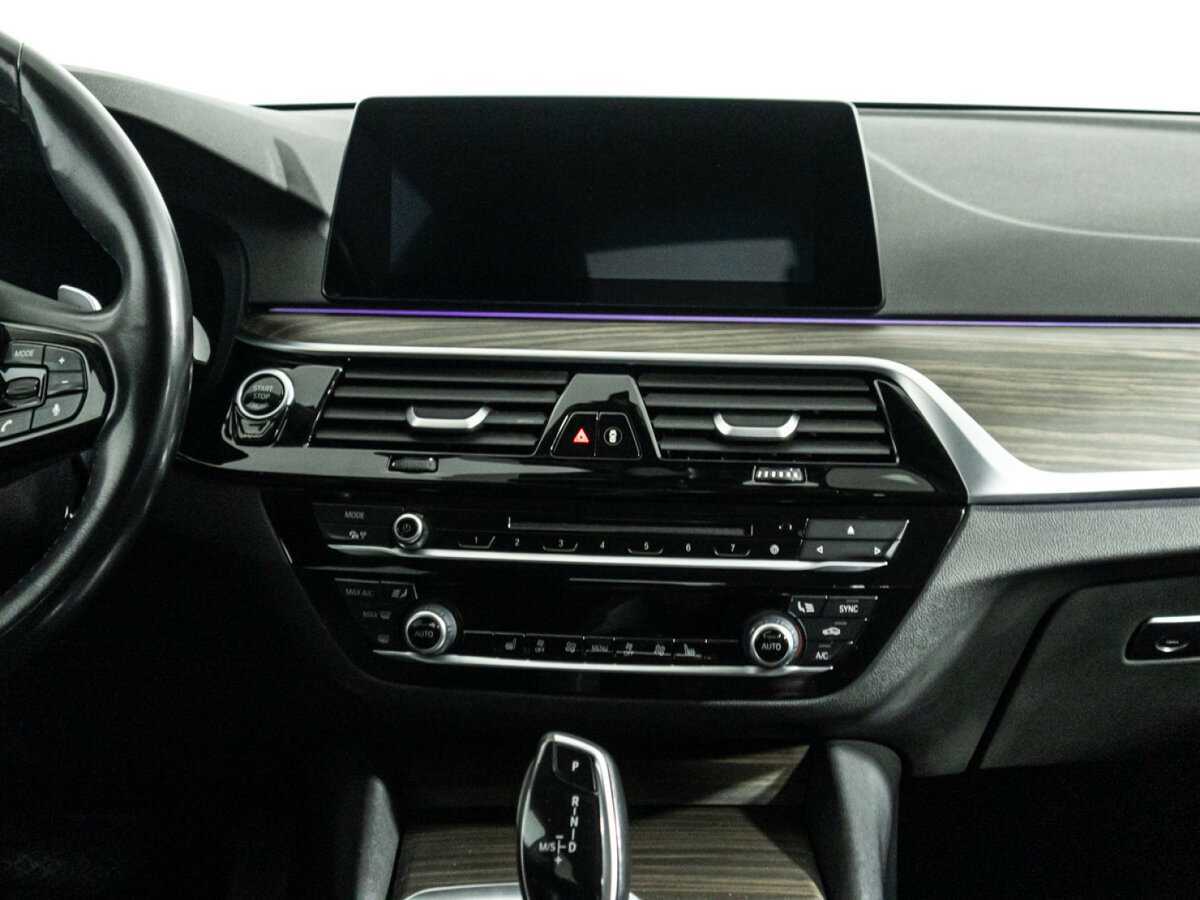 BMW 5 серии 2019 года с пробегом. Фото: #13
