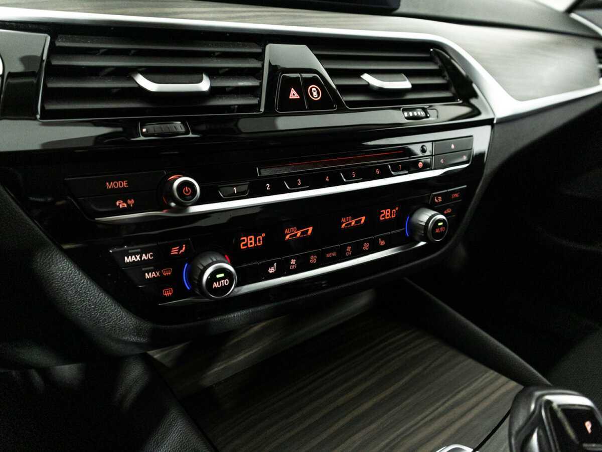 BMW 5 серии 2019 года с пробегом. Фото: #23