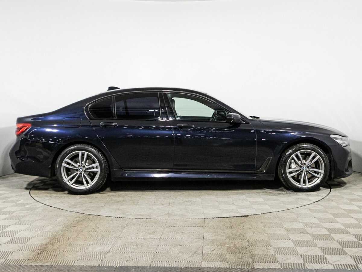 BMW 7 серии 2018 года с пробегом. Фото: #3