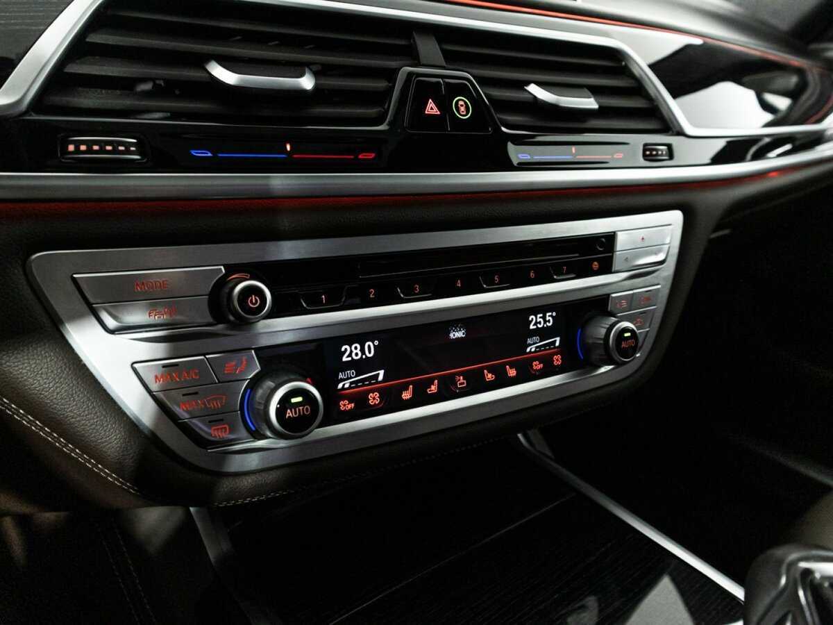 BMW 7 серии 2018 года с пробегом. Фото: #20