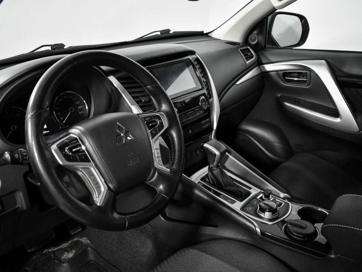 Mitsubishi Pajero Sport 2019 года с пробегом. Фото: #6