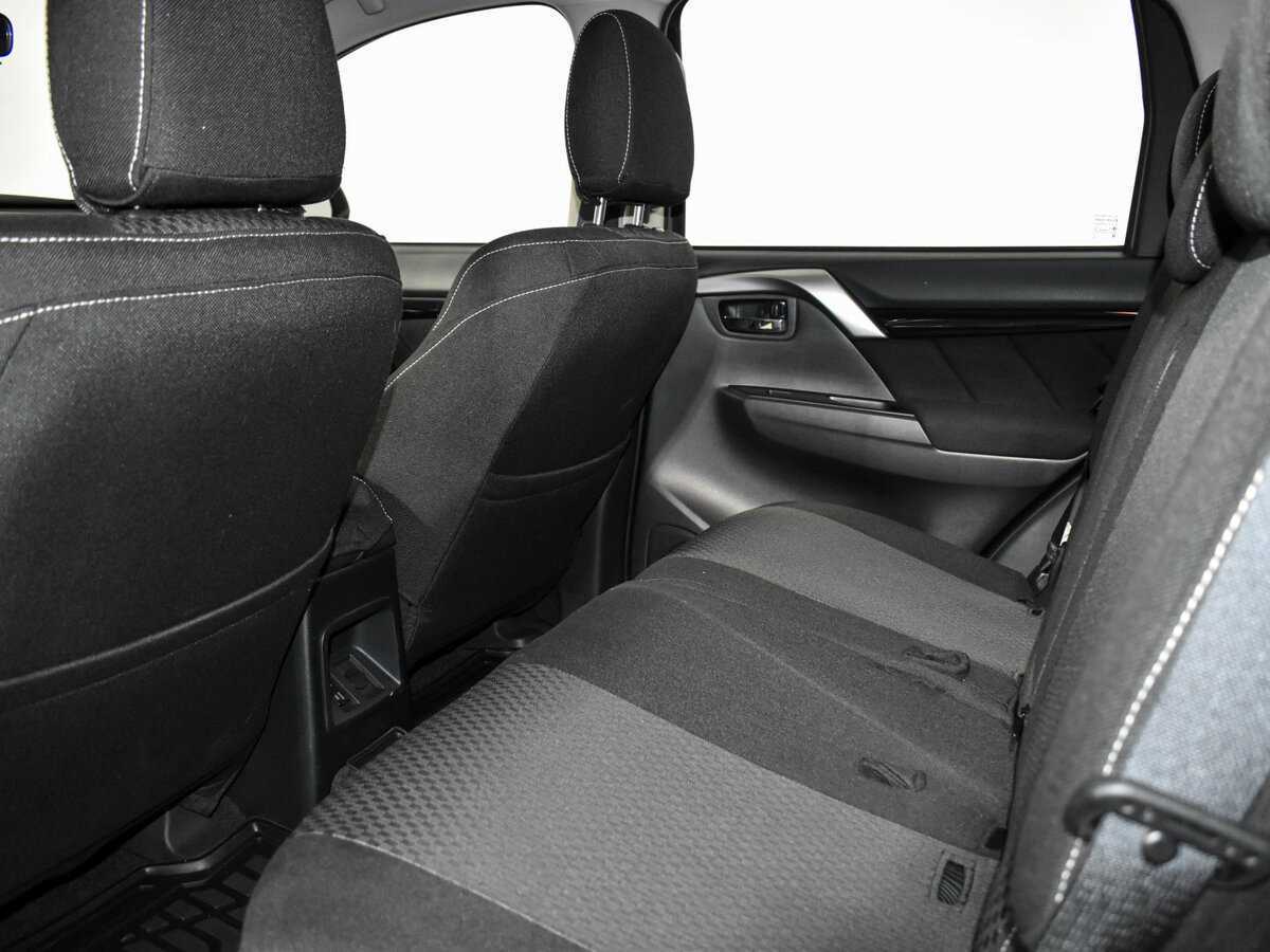 Mitsubishi Pajero Sport 2019 года с пробегом. Фото: #10