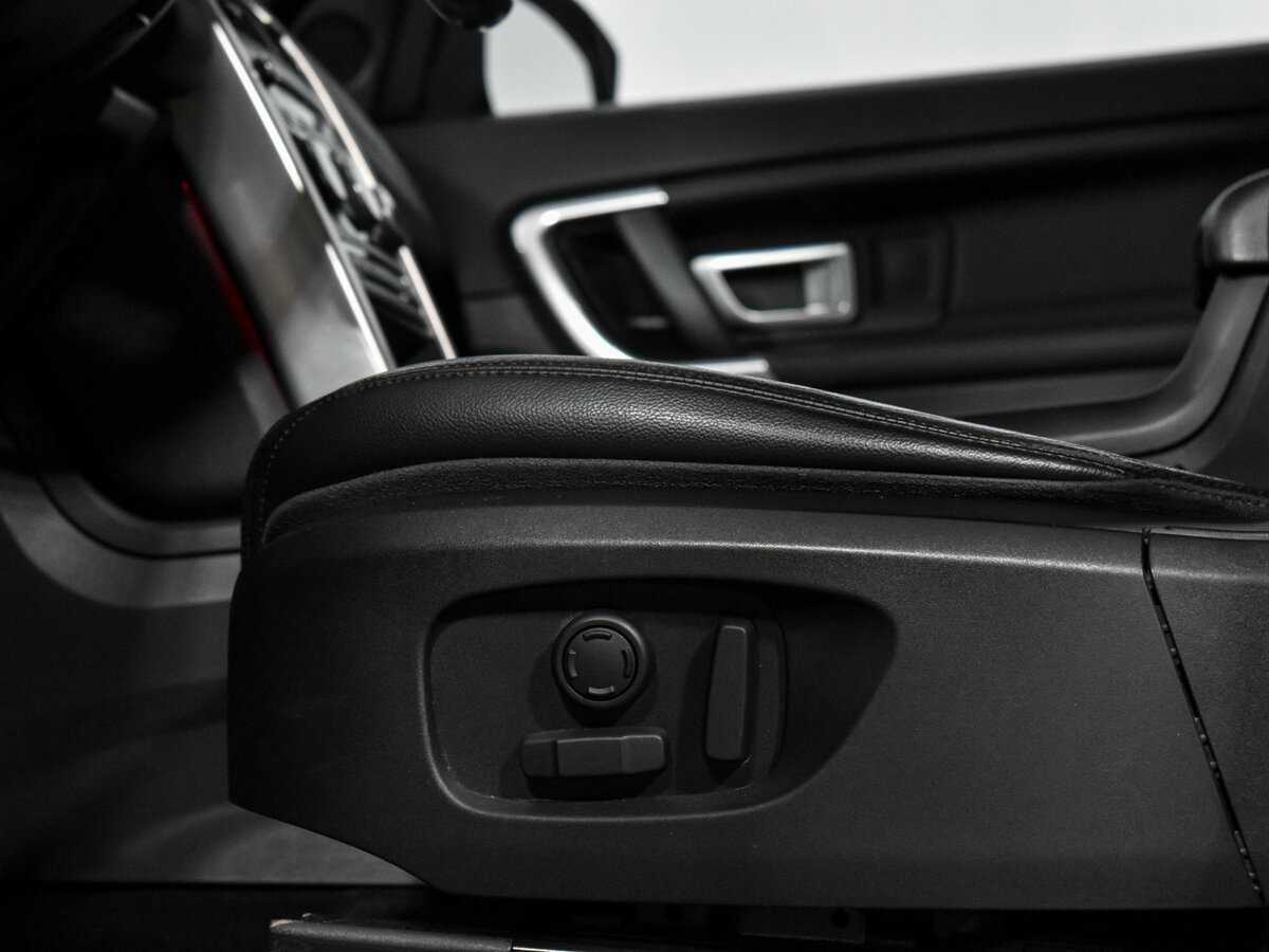 Land Rover Discovery Sport 2016 года с пробегом. Фото: #10