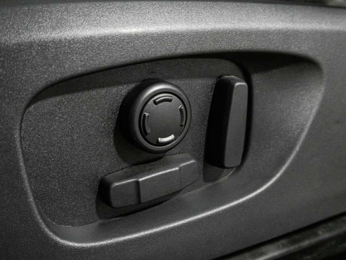 Land Rover Discovery Sport 2017 года с пробегом. Фото: #16