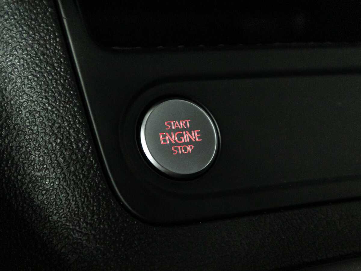 Б/У Фольксваген Тигуан 2015 года. Фото: #17