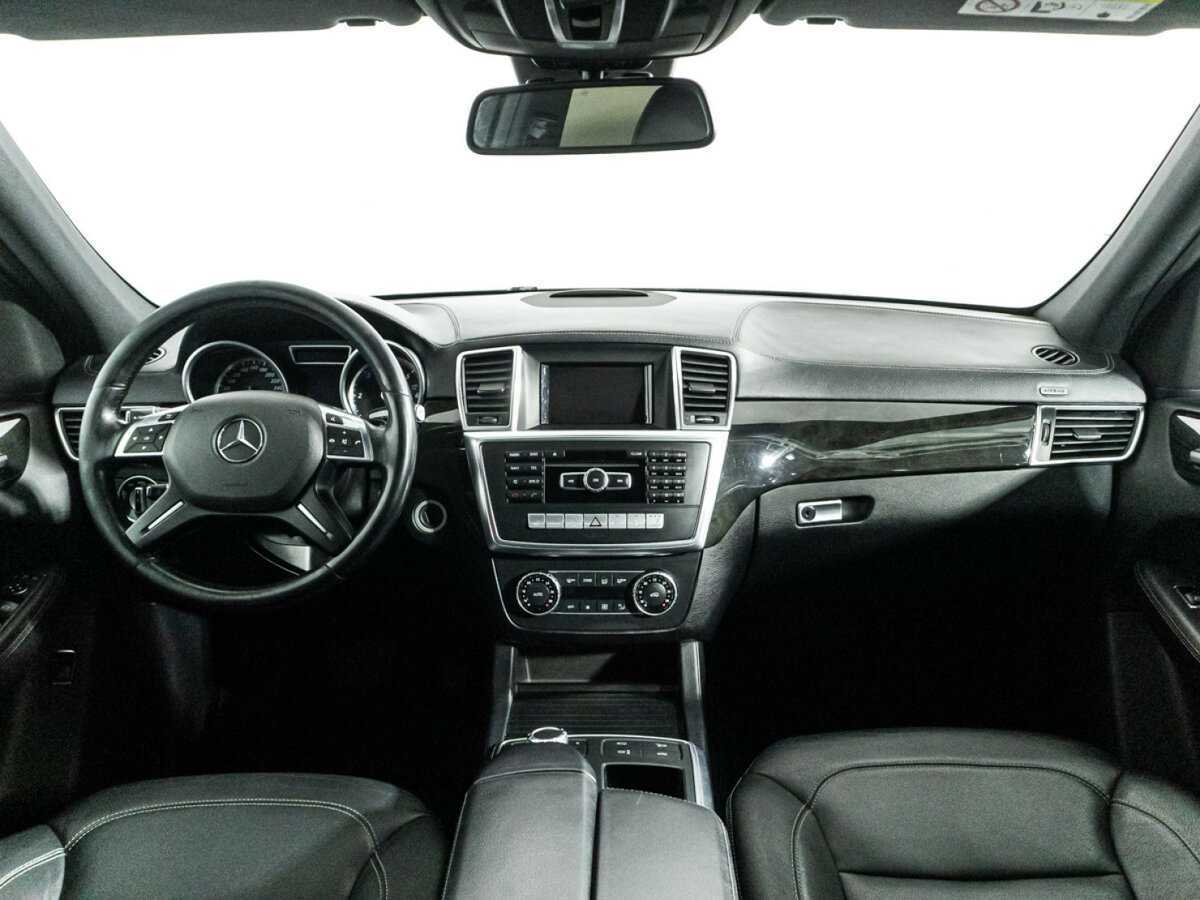 Mercedes-Benz GL-Класс 2015 года с пробегом. Фото: #12