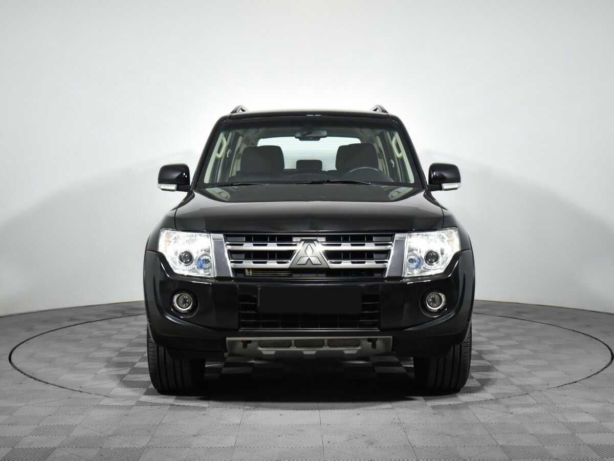 Mitsubishi Pajero 2013 года с пробегом. Фото: #1