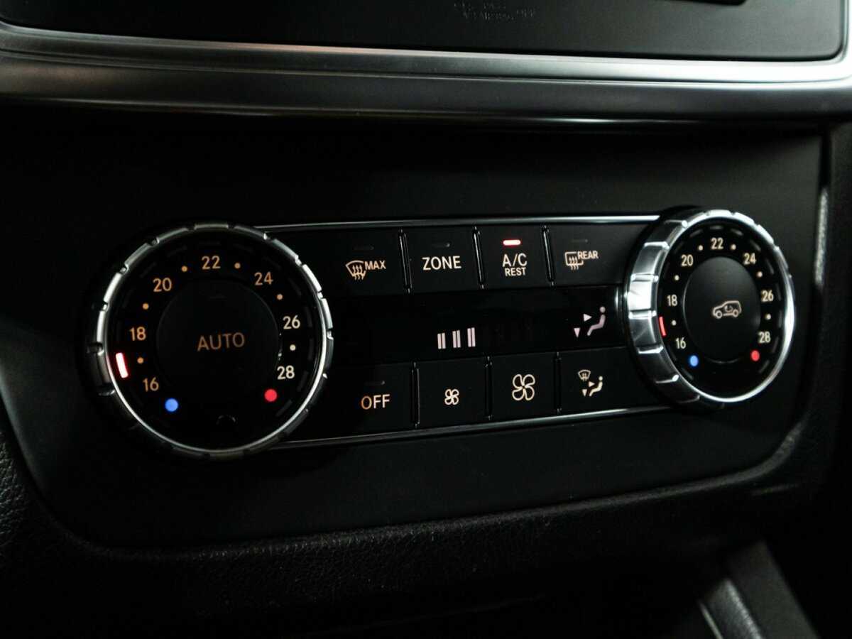 Mercedes-Benz GL-Класс 2013 года с пробегом. Фото: #17