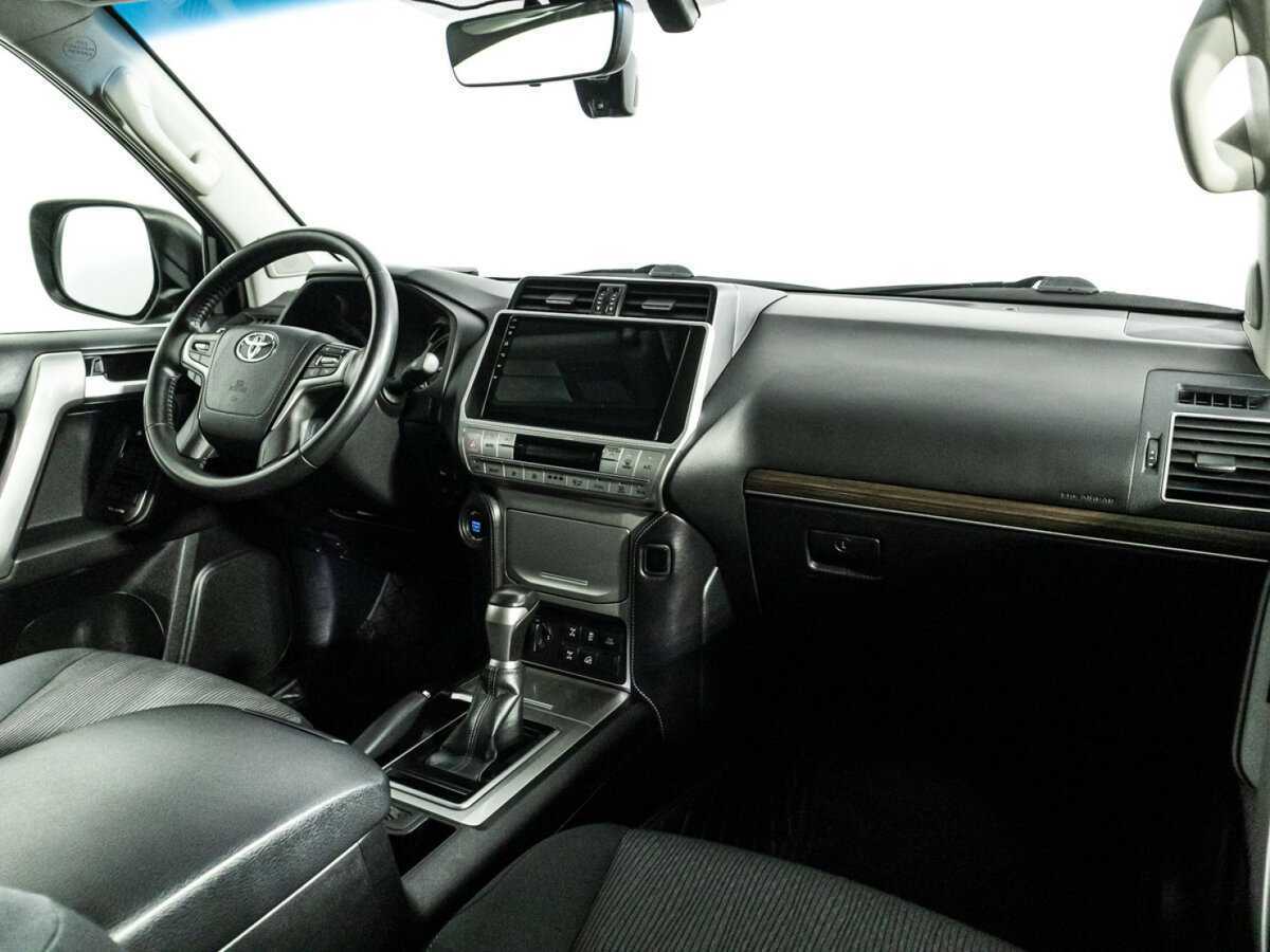 Toyota Land Cruiser Prado 2017 года с пробегом. Фото: #6