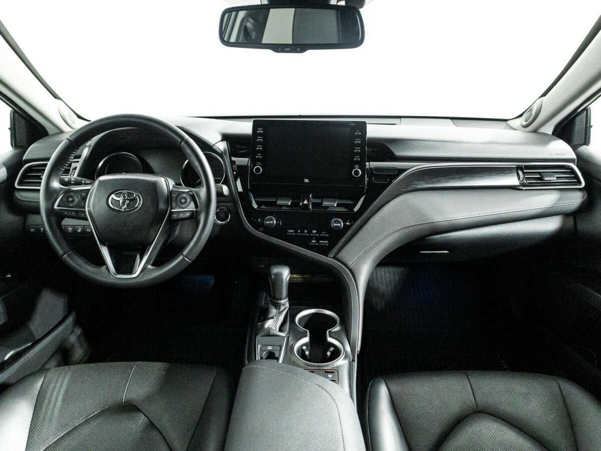 Toyota Camry 2021 года с пробегом. Фото: #12