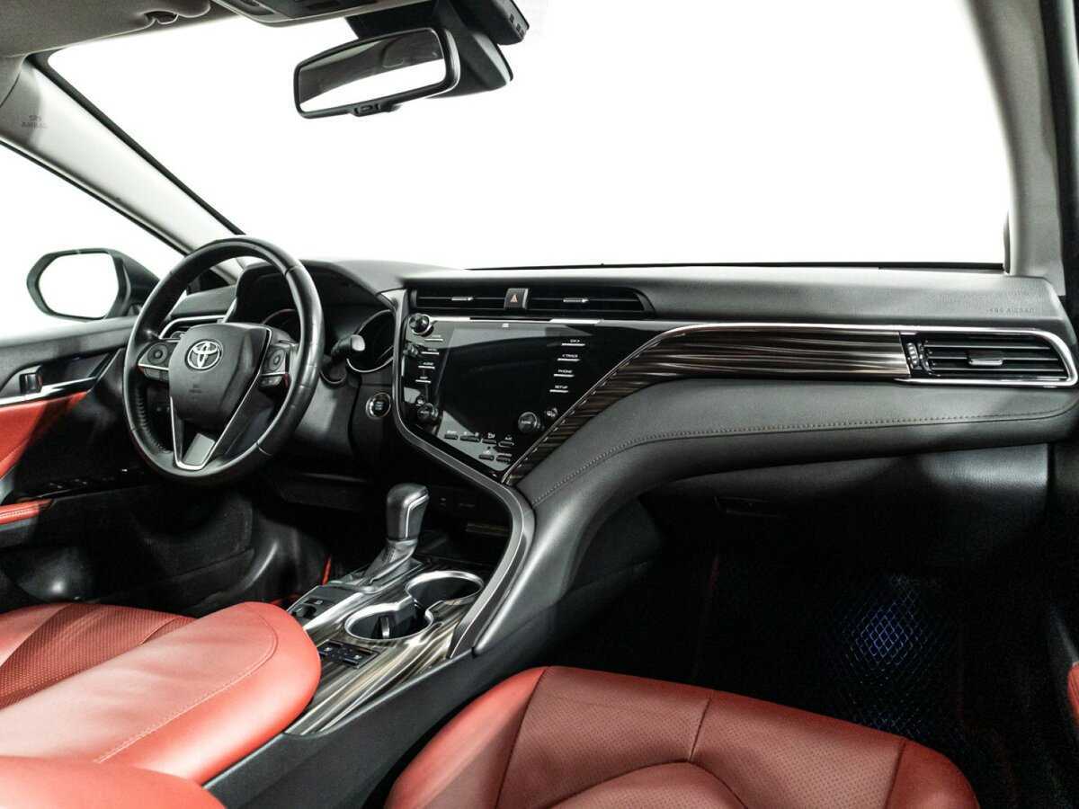 Toyota Camry 2019 года с пробегом. Фото: #8