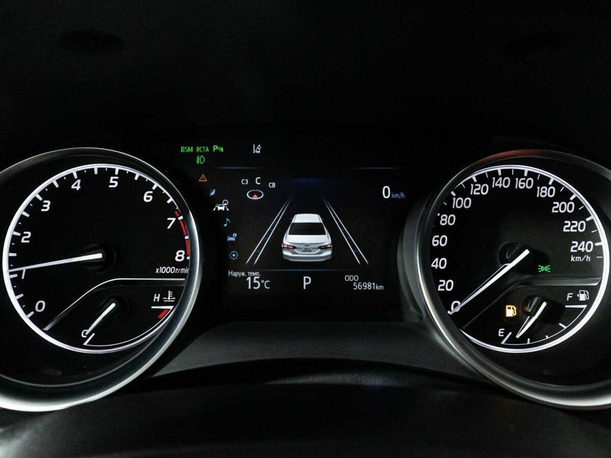 Toyota Camry 2019 года с пробегом. Фото: #11