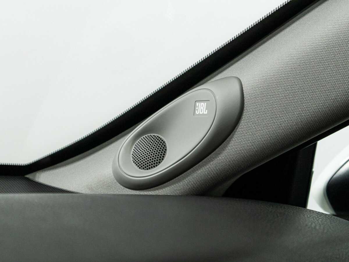 Toyota Camry 2019 года с пробегом. Фото: #21