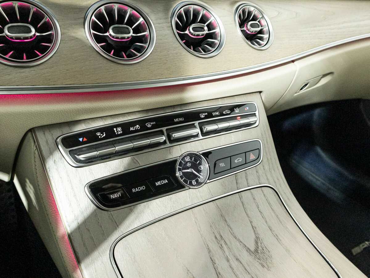 Mercedes-Benz E-Класс 2019 года с пробегом. Фото: #19