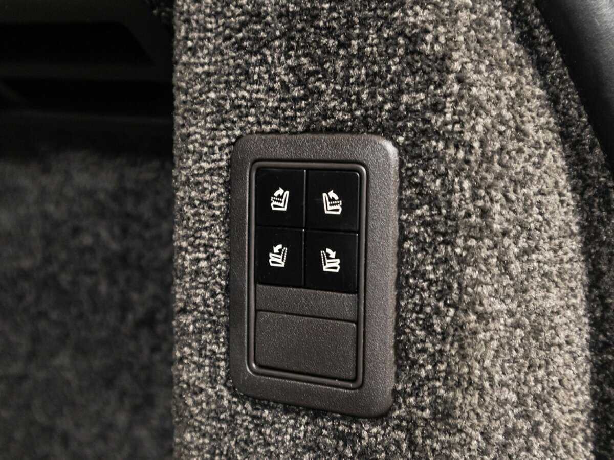 Land Rover Range Rover 2015 года с пробегом. Фото: #12