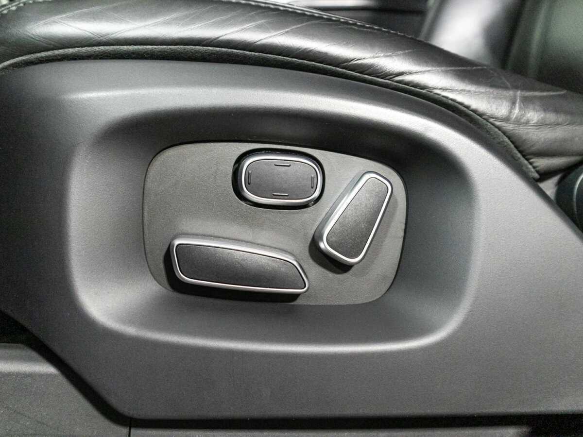 Land Rover Range Rover 2015 года с пробегом. Фото: #16