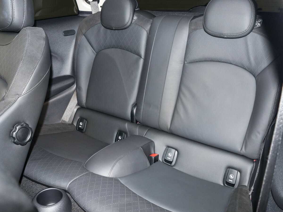 Mini Hatch 2021 года с пробегом. Фото: #6