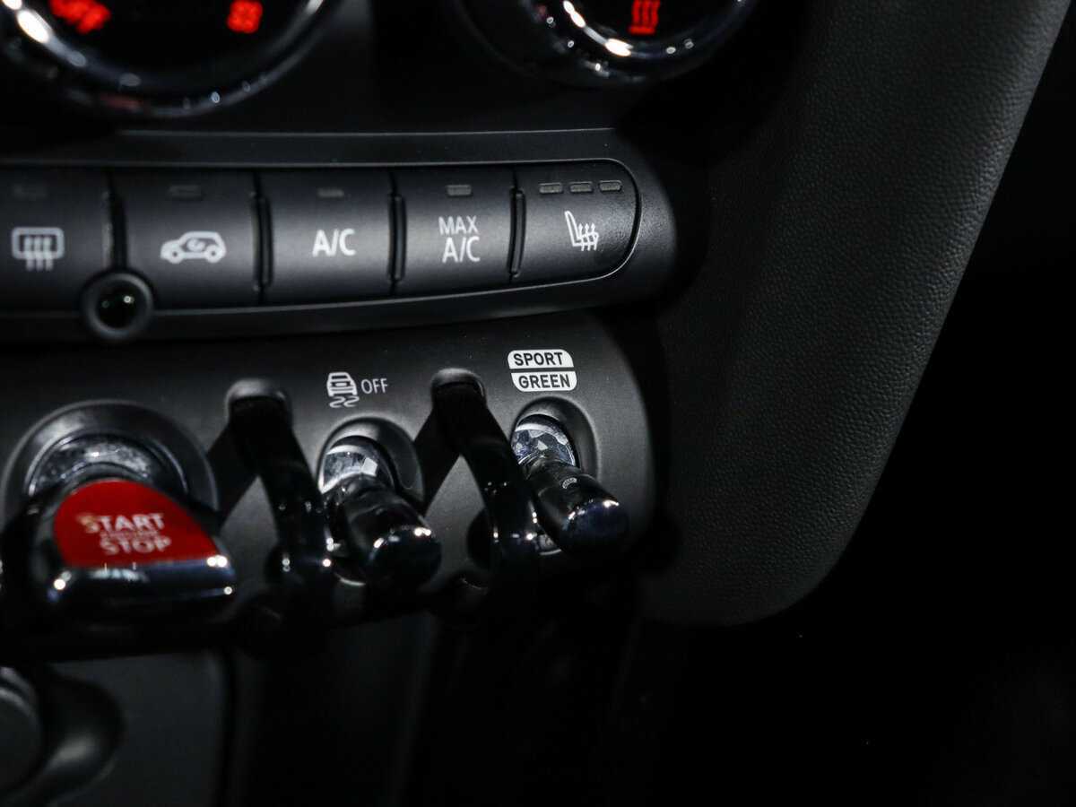 Mini Hatch 2021 года с пробегом. Фото: #20