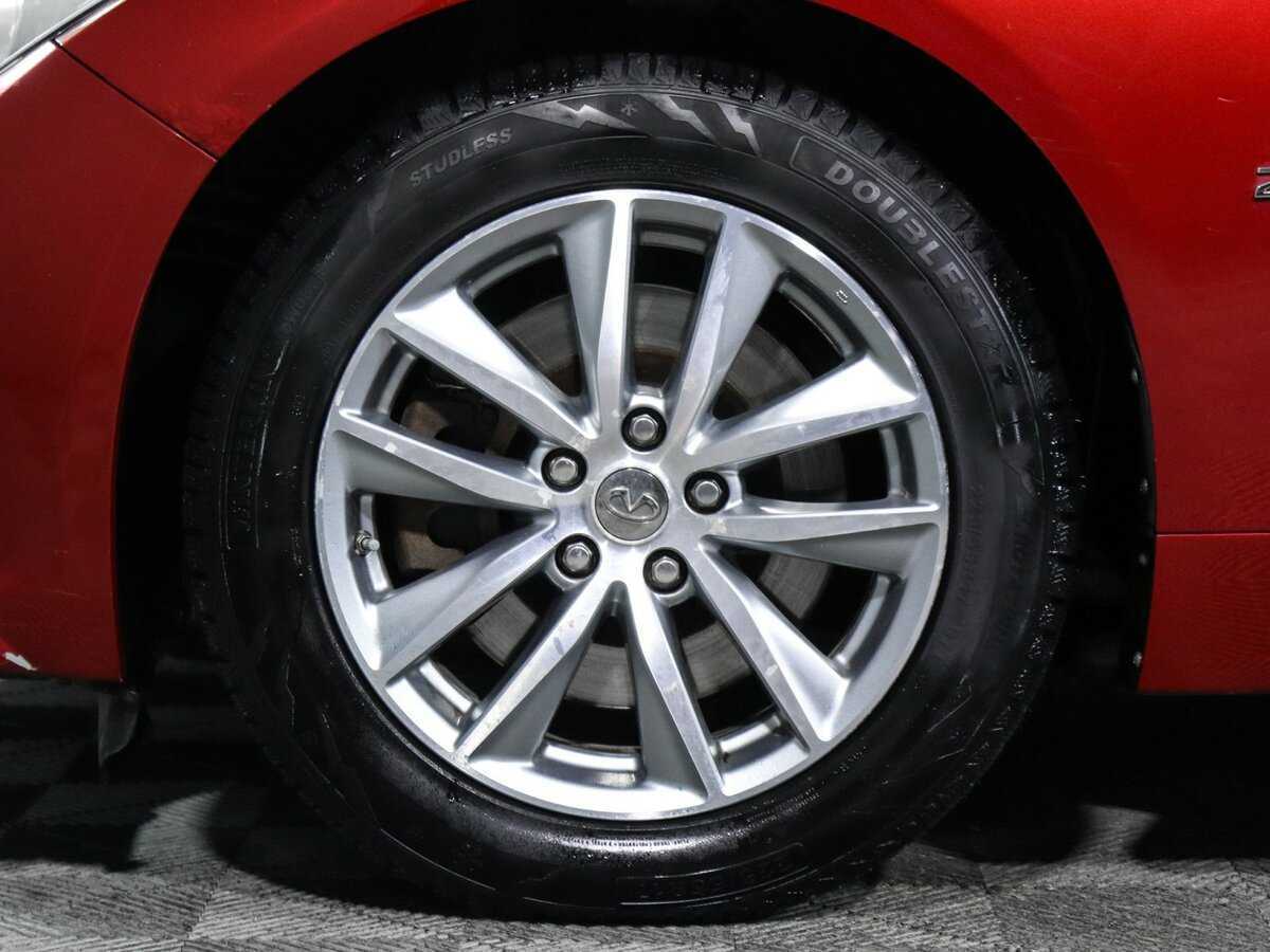 Infiniti Q50 2015 года с пробегом. Фото: #11