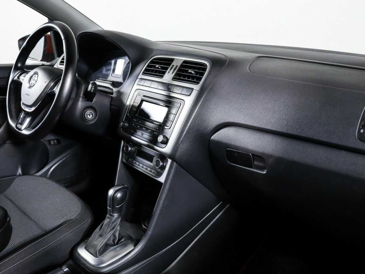 Б/У Фольксваген Поло 2018 года. Фото: #8