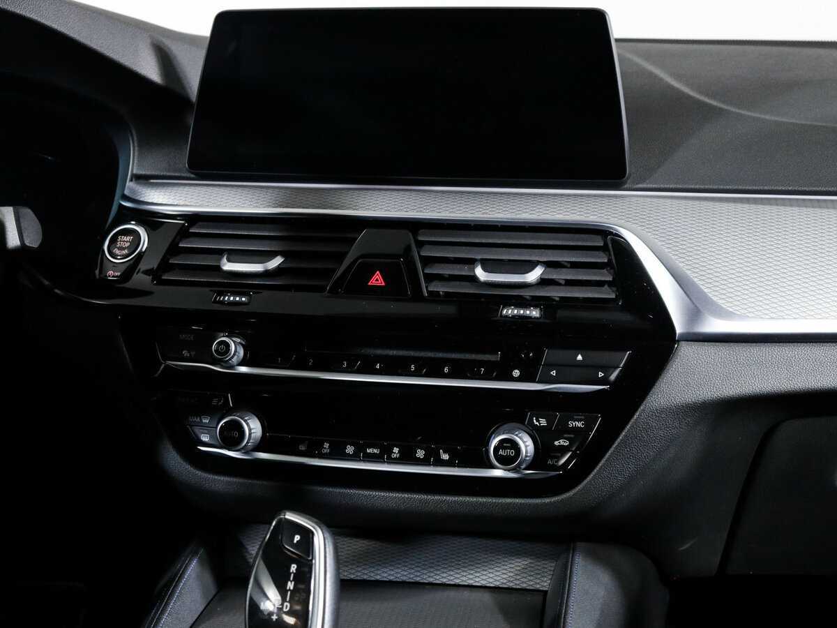 BMW 5 серии 2018 года с пробегом. Фото: #12