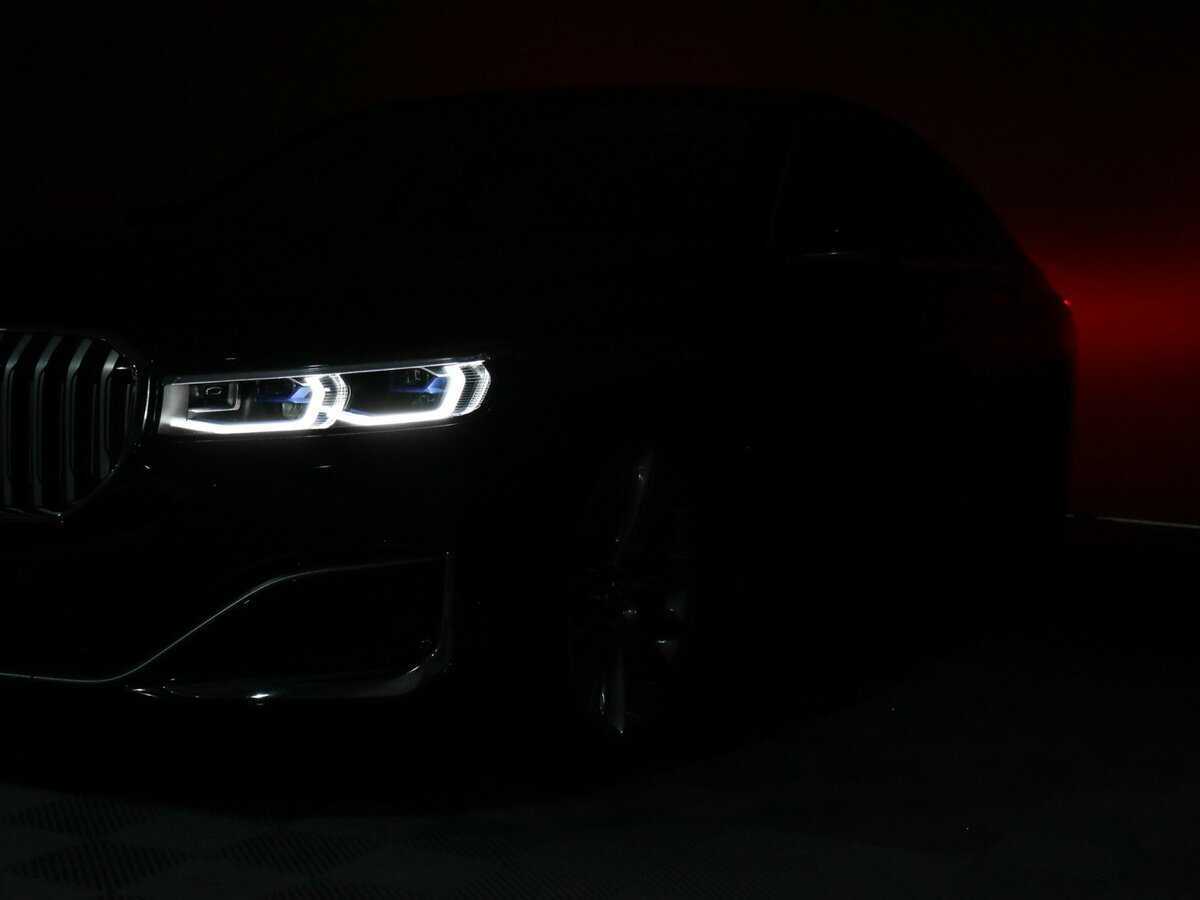 BMW 7 серии 2021 года с пробегом. Фото: #22