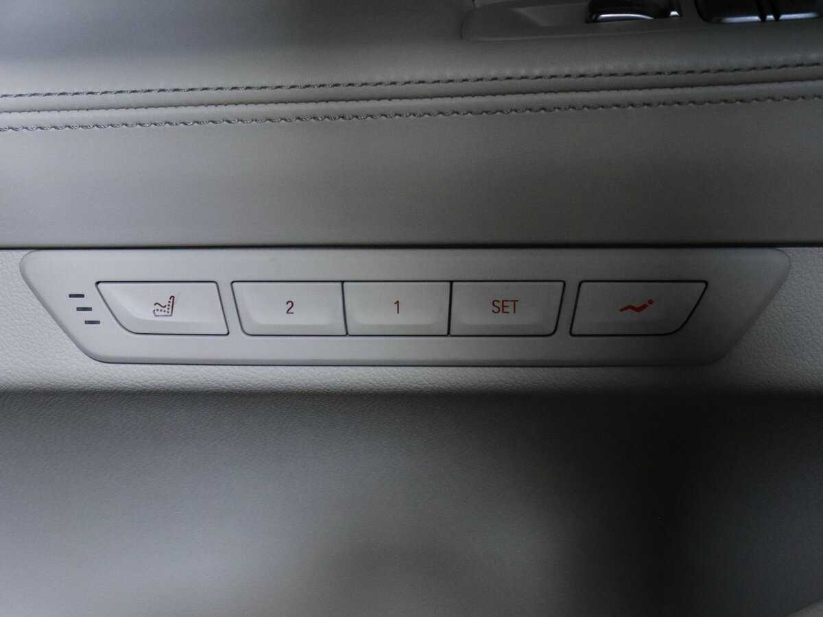 BMW 7 серии 2021 года с пробегом. Фото: #30