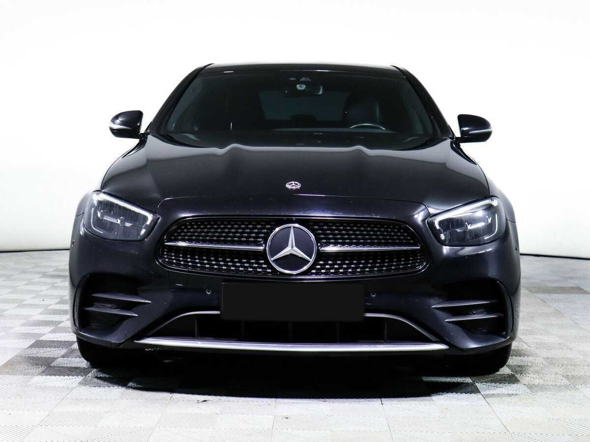 Mercedes-Benz E-Класс 2021 года с пробегом. Фото: #1