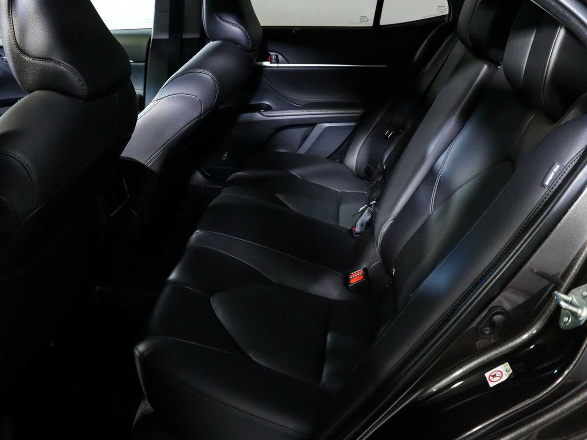 Toyota Camry 2018 года с пробегом. Фото: #6