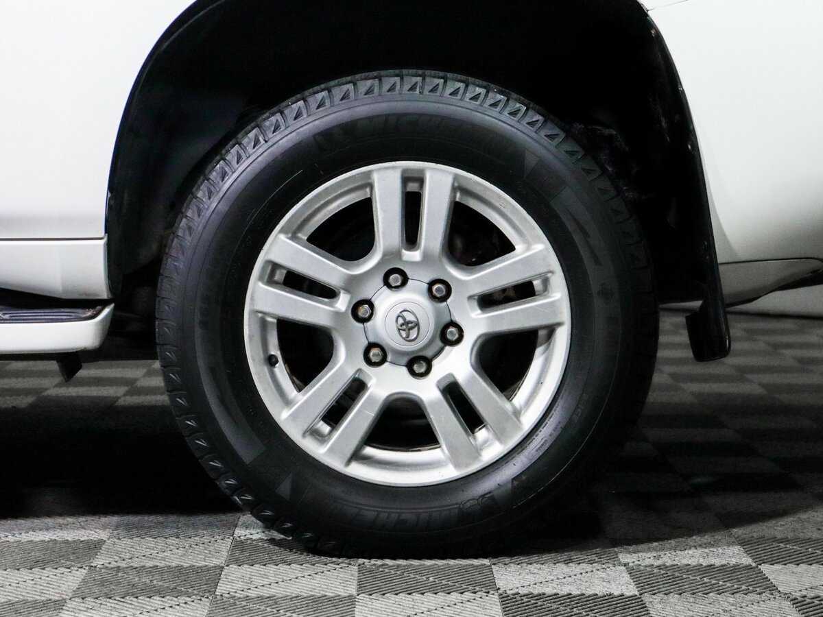 Toyota Land Cruiser Prado 2010 года с пробегом. Фото: #11