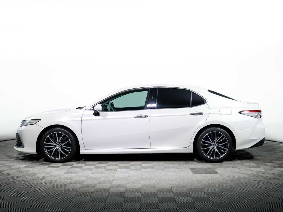 Toyota Camry 2022 года с пробегом. Фото: #4