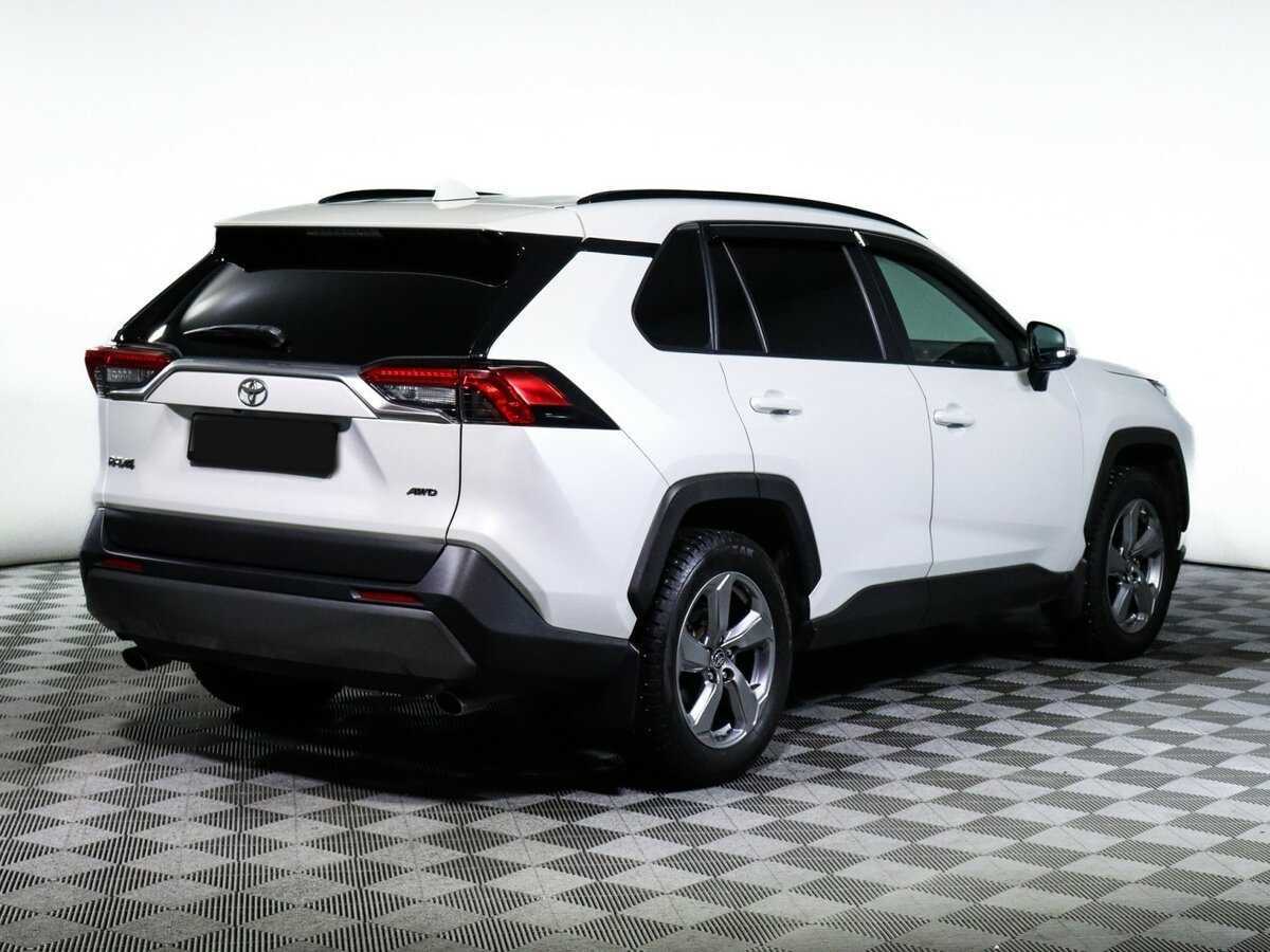 Toyota RAV4 2020 года с пробегом. Фото: #4