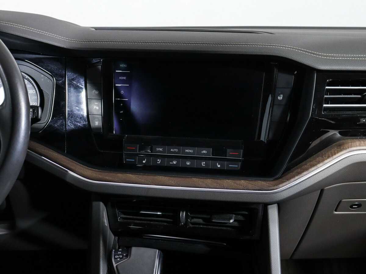 Volkswagen Touareg 2020 года с пробегом. Фото: #9