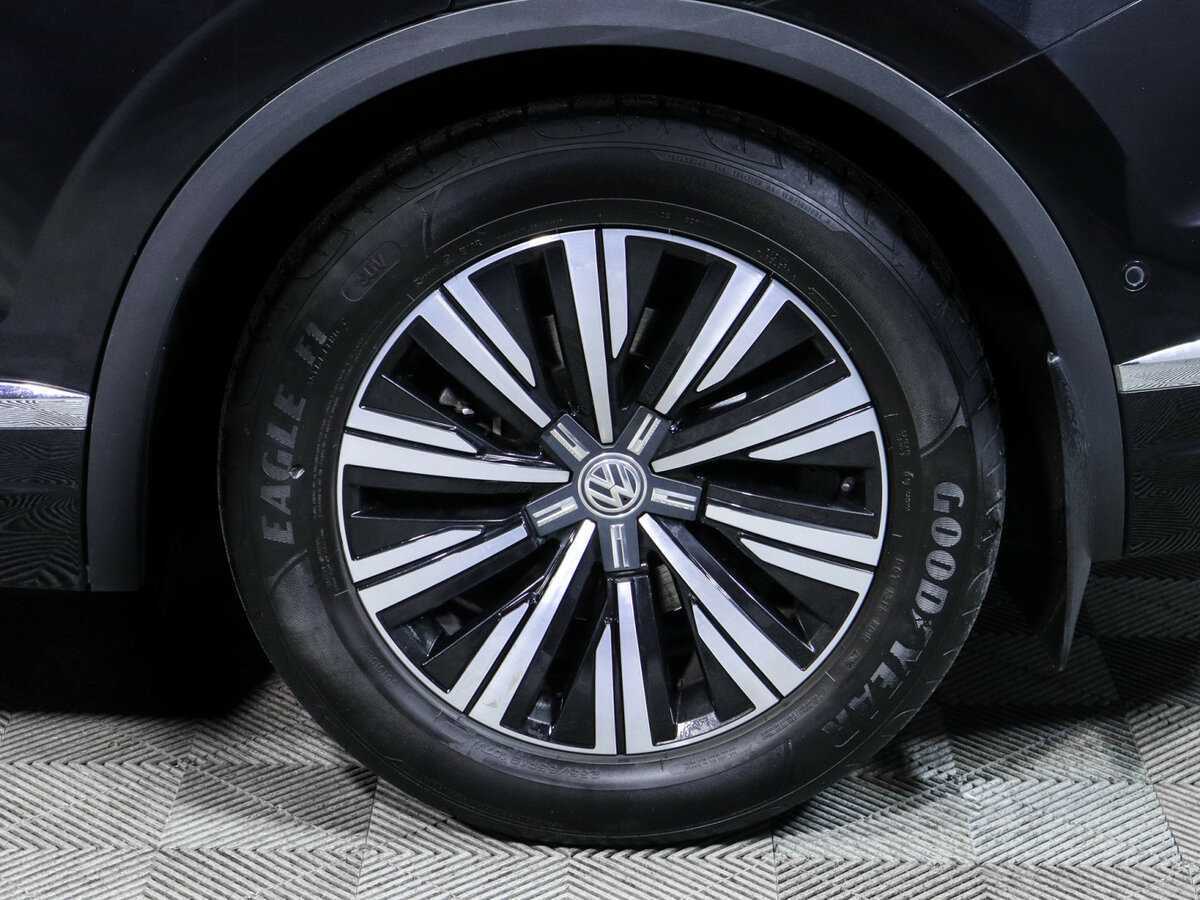 Volkswagen Touareg 2020 года с пробегом. Фото: #11