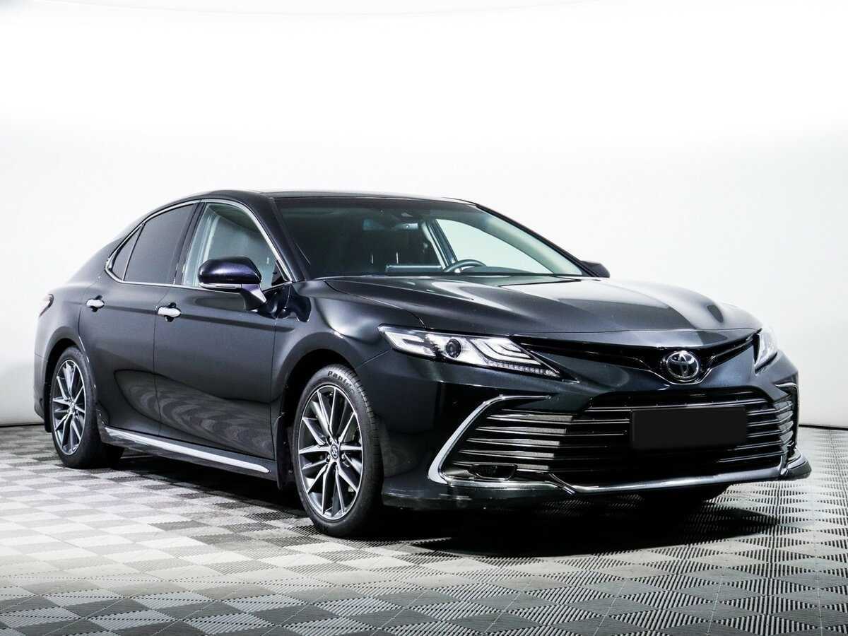 Toyota Camry 2023 года с пробегом. Фото: #2