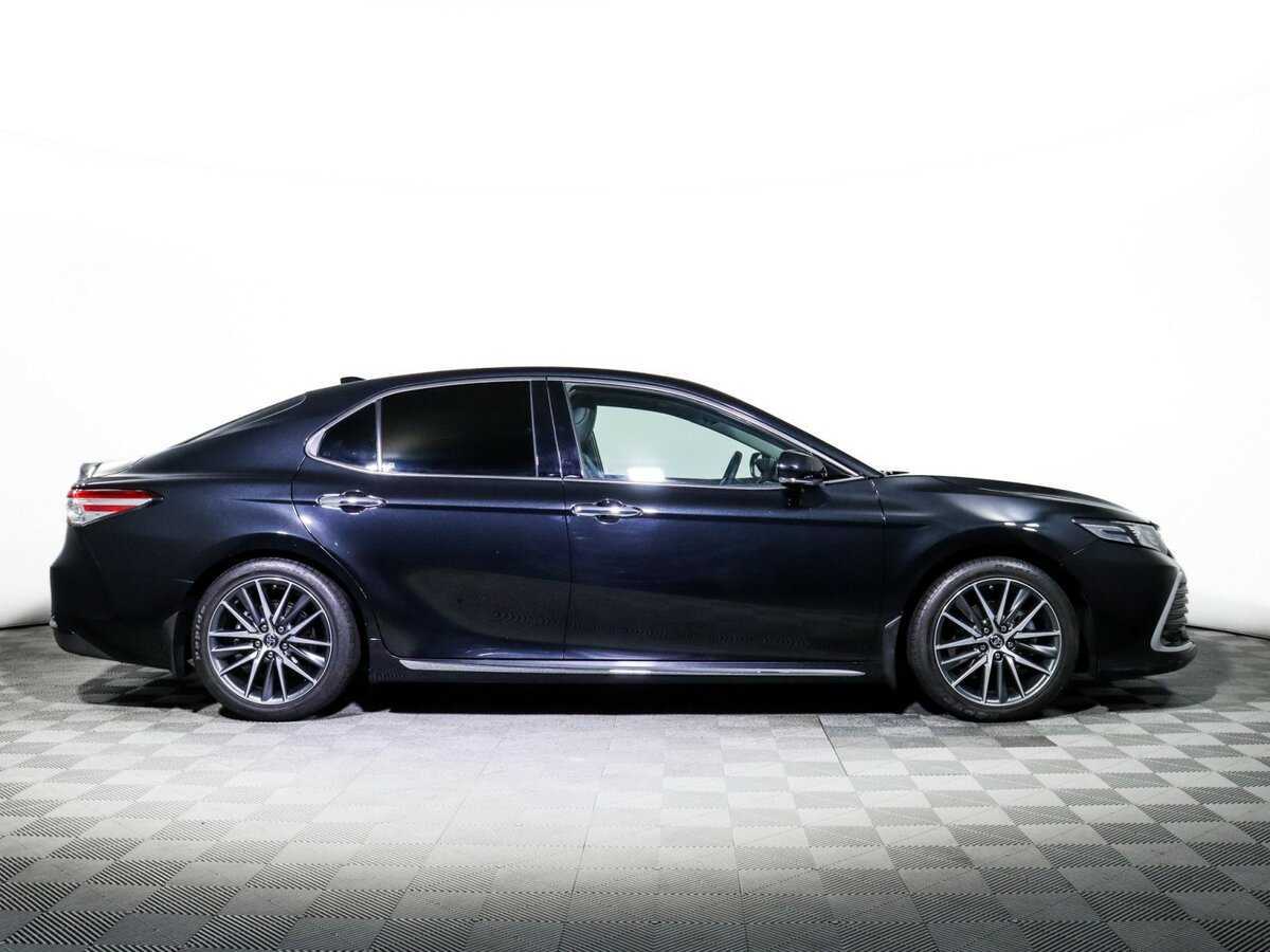 Toyota Camry 2023 года с пробегом. Фото: #3